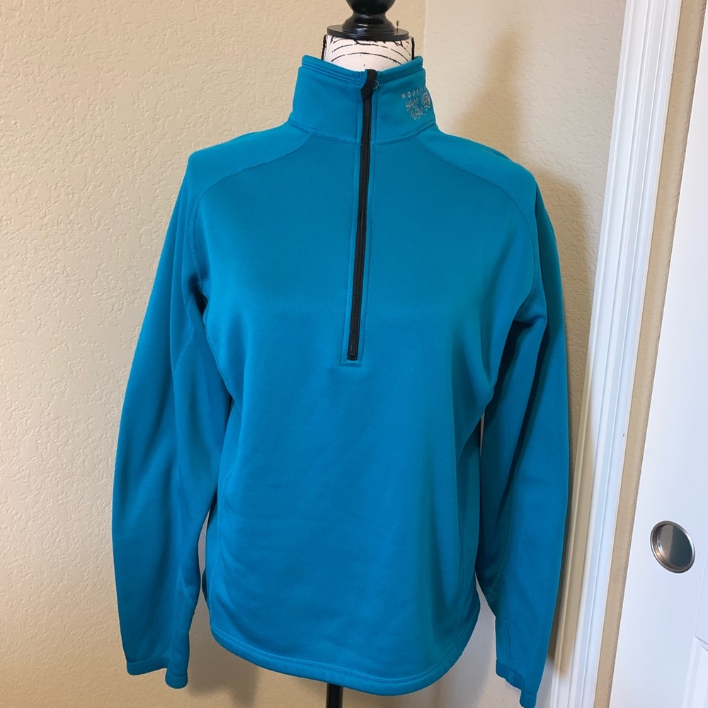 Mountain hard wear pullover